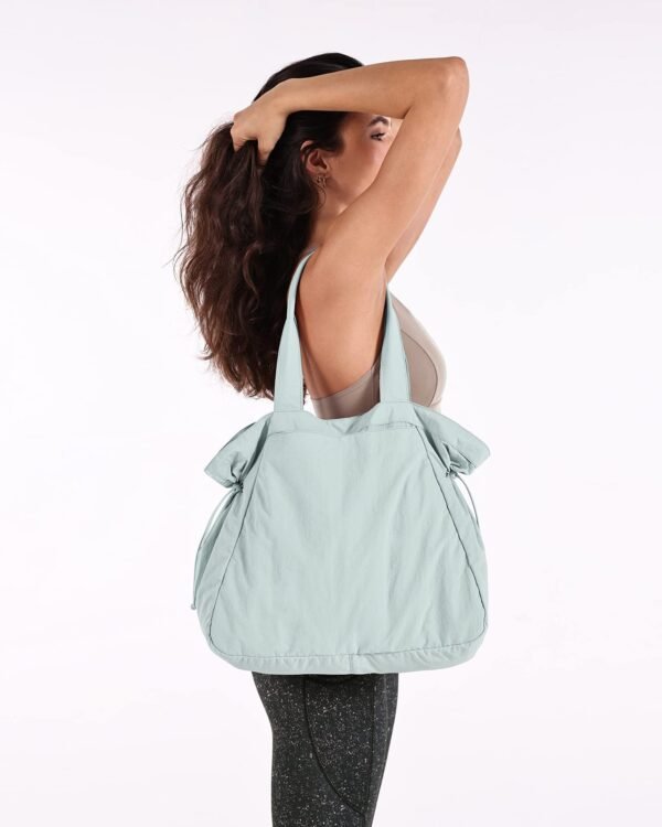 Versatile 18L Waterproof Yoga Tote Bag - Stylish Nylon Shoulder Bag for Yoga Popular handbag tote bag 18L waterproof yoga casual sports shoulder bag - Image 7